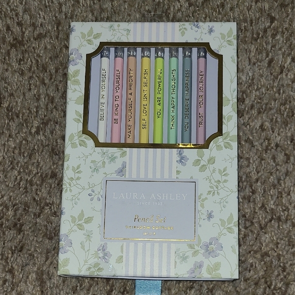 Laura Ashley Inspirational Pencil Set - Picture 2 of 3